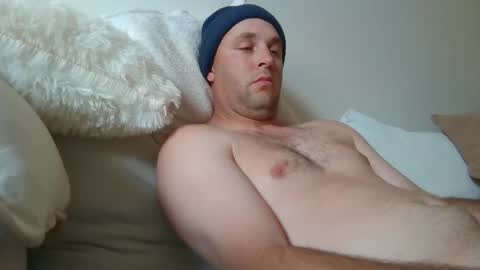 Snapshot of dustyroy09 chatting on 14, 3, 2026 dustyroy09 online show from 14, 3, 2026