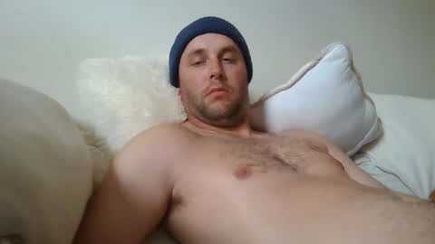 Snapshot of dustyroy09 chatting on 19, 3, 2026 dustyroy09 online show from 19, 3, 2026