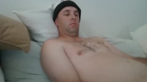 Snapshot of dustyroy09 chatting on 1, 4, 2026 dustyroy09 online show from 1, 4, 2026