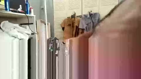 Snapshot of dvsshoes12 chatting on 10, 10, 2025 dvsshoes12 online show from 10, 10, 2025