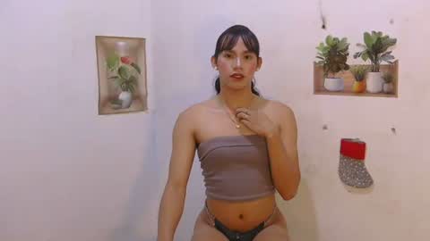 Snapshot of dy_namite chatting on 11, 4, 2026 dy_namite online show from 11, 4, 2026