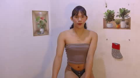 Snapshot of dy_namite chatting on 19, 4, 2026 dy_namite online show from 19, 4, 2026