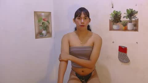 Snapshot of dy_namite chatting on 19, 4, 2026 dy_namite online show from 19, 4, 2026