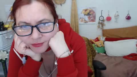 Snapshot of dyannelovee chatting on 6, 12, 2024 Dyanne online show from 6, 12, 2024