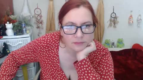 Snapshot of dyannelovee chatting on 6, 2, 2025 Dyanne online show from 6, 2, 2025