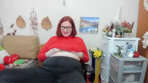 Snapshot of dyannelovee chatting on 24, 2, 2025 Dyanne online show from 24, 2, 2025