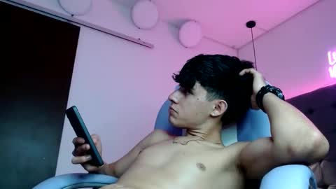 dyla_n18_ online show from 6, 2, 2025