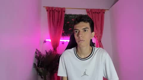 Snapshot of dylan_2005 chatting on 17, 9, 2025 Dylan online show from 17, 9, 2025