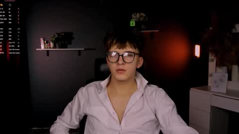 Snapshot of dylan_bold chatting on 7, 10, 2025 dylan_bold online show from 7, 10, 2025