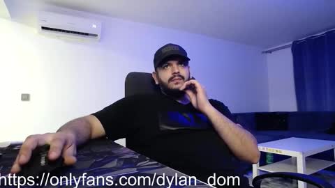 Dylan Dom  online show from 10, 3, 2026