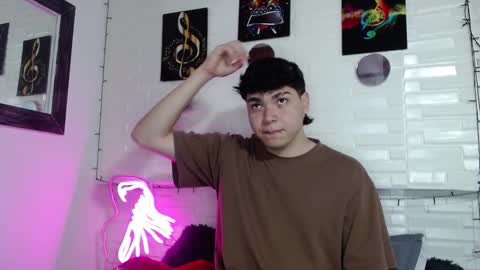 Snapshot of dylan_fooxx chatting on 17, 12, 2025 dylan_fooxx online show from 17, 12, 2025