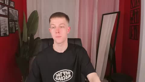 Snapshot of dylan_norton chatting on 29, 4, 2026 Dylan online show from 29, 4, 2026