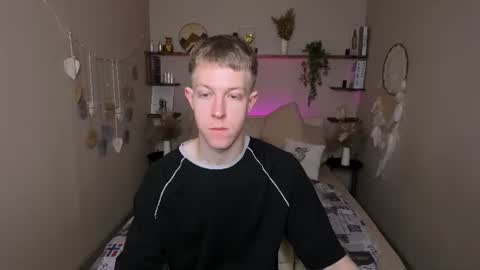 Snapshot of dylan_norton chatting on 22, 6, 2026 Dylan online show from 22, 6, 2026