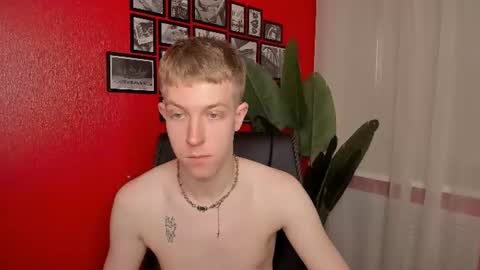 Snapshot of dylan_norton chatting on 28, 6, 2026 Dylan online show from 28, 6, 2026