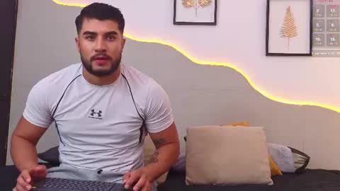Snapshot of dylan_spencer chatting on 10, 6, 2026 Bryan model independient online show from 10, 6, 2026