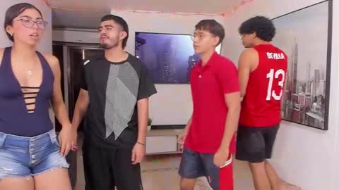 Snapshot of dylanbisex_hot chatting on 15, 12, 2024 Mod Dylan Lilith Alan and Drake online show from 15, 12, 2024