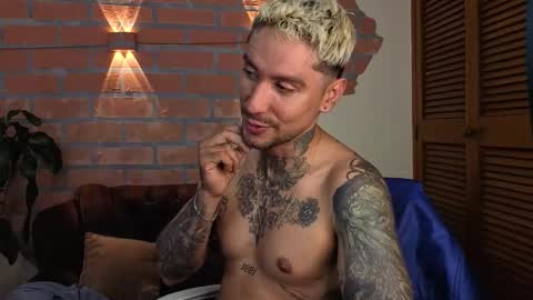 D Y L A N online show from 22, 10, 2025