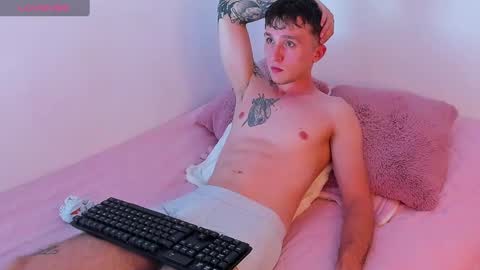 Snapshot of dylanwhite23 chatting on 1, 2, 2025 ---DYLAN--- online show from 1, 2, 2025