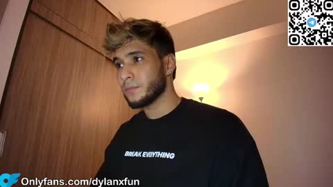 Snapshot of dylanxfun chatting on 24, 9, 2025 dylanxfun online show from 24, 9, 2025