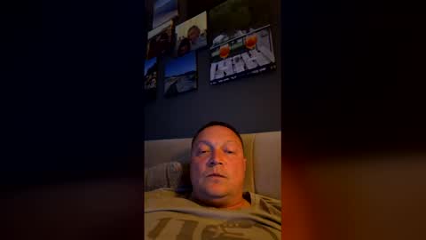 Snapshot of dziabongus chatting on 4, 5, 2026 dziabongus online show from 4, 5, 2026
