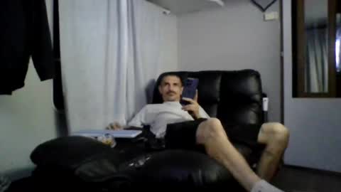 Snapshot of dzznutzz9 chatting on 10, 7, 2026 dzznutzz9 online show from 10, 7, 2026