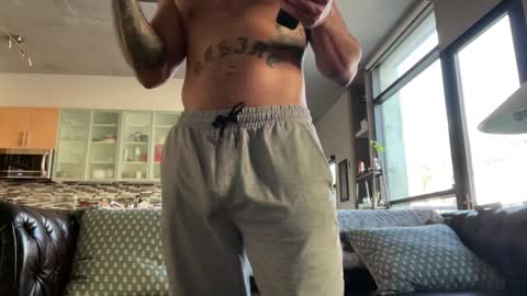 Snapshot of e13ven11 chatting on 25, 12, 2024 Formally known as Virus of Life online show from 25, 12, 2024