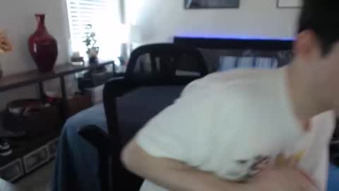 Snapshot of ealexk chatting on 17, 4, 2026 Alex online show from 17, 4, 2026