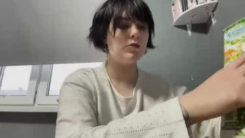 Snapshot of earthascritchfield chatting on 9, 4, 2026 Rina online show from 9, 4, 2026