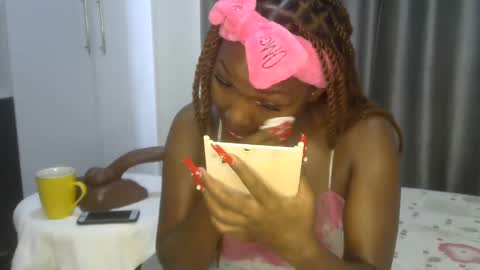 east_queen online show from 2, 3, 2025