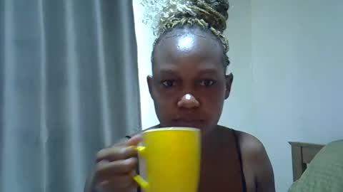 east_queen online show from 17, 12, 2025