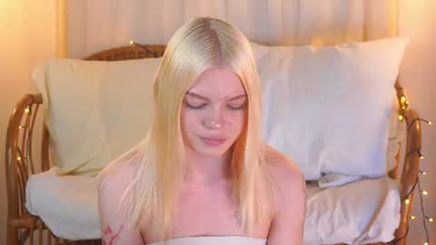 Snapshot of easteresquinaldo chatting on 10, 6, 2026 My name is Youla online show from 10, 6, 2026
