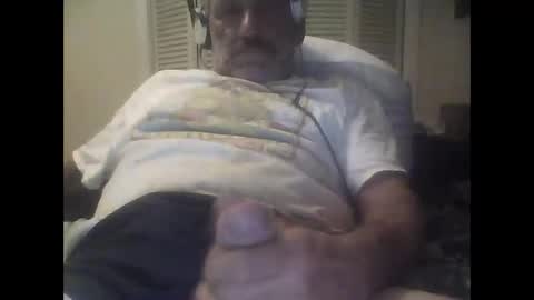 Snapshot of easye4015 chatting on 22, 2, 2026 Easye online show from 22, 2, 2026