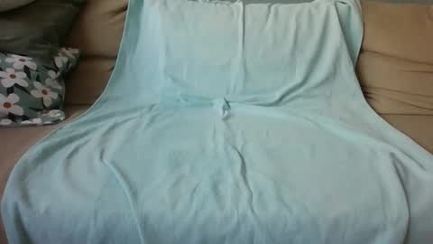 Snapshot of easyfrenchguy chatting on 9, 4, 2026 French Guy online show from 9, 4, 2026