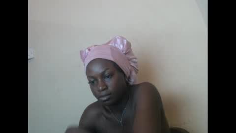 Snapshot of eatuupx chatting on 5, 1, 2025 eatuupx online show from 5, 1, 2025