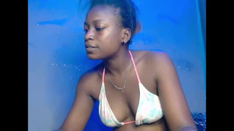 Snapshot of eatuupx chatting on 2, 12, 2025 eatuupx online show from 2, 12, 2025