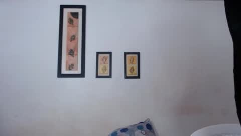 Laraand Drake online show from 3, 12, 2025