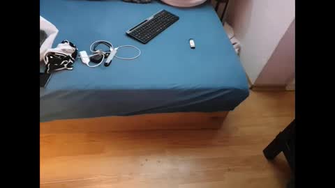 shy yoong cross online show from 6, 1, 2026