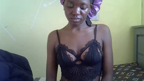 Snapshot of eboniana chatting on 6, 5, 2026 eboniana online show from 6, 5, 2026
