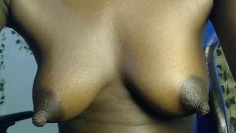 Snapshot of ebony_choco2 chatting on 11, 1, 2025 ebony choco2 online show from 11, 1, 2025