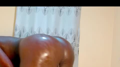 Snapshot of ebony_choco2 chatting on 8, 3, 2025 ebony choco2 online show from 8, 3, 2025