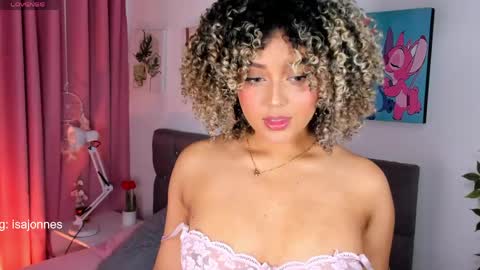 Snapshot of ebony_curly2 chatting on 27, 4, 2026 isa online show from 27, 4, 2026