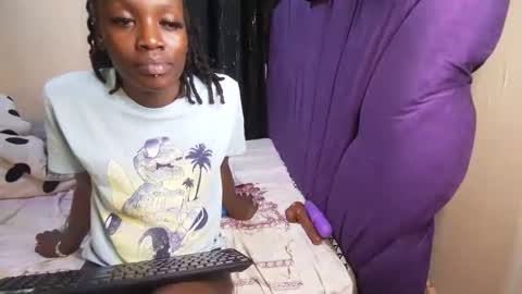 Snapshot of ebony_desire1 chatting on 29, 4, 2026 Desire online show from 29, 4, 2026