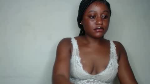 Snapshot of ebony_fatass chatting on 22, 9, 2025 Ella online show from 22, 9, 2025