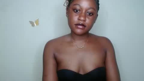 Snapshot of ebony_fatass chatting on 18, 10, 2025 Ella online show from 18, 10, 2025