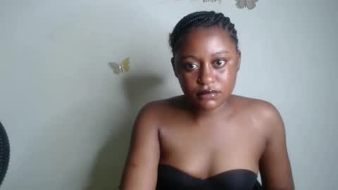 Snapshot of ebony_fatass chatting on 25, 10, 2025 Ella online show from 25, 10, 2025
