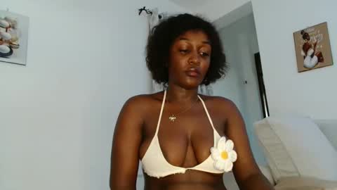 Snapshot of ebony_ghoddes chatting on 16, 12, 2025 ebony online show from 16, 12, 2025