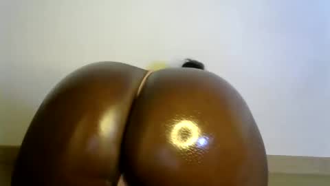 Snapshot of ebony_lynne chatting on 20, 4, 2026 ebony_lynne online show from 20, 4, 2026