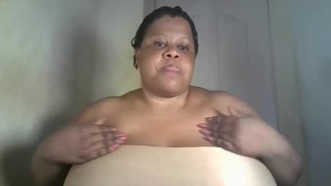 ebony_magixs online show from 20, 10, 2025