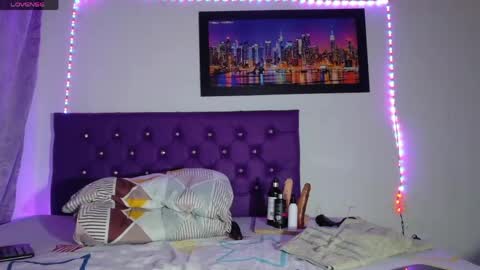 Snapshot of ebony_neighbormoans chatting on 25, 4, 2026 LINA online show from 25, 4, 2026