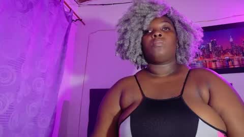 Snapshot of ebony_neighbormoans chatting on 27, 5, 2026 LINA online show from 27, 5, 2026